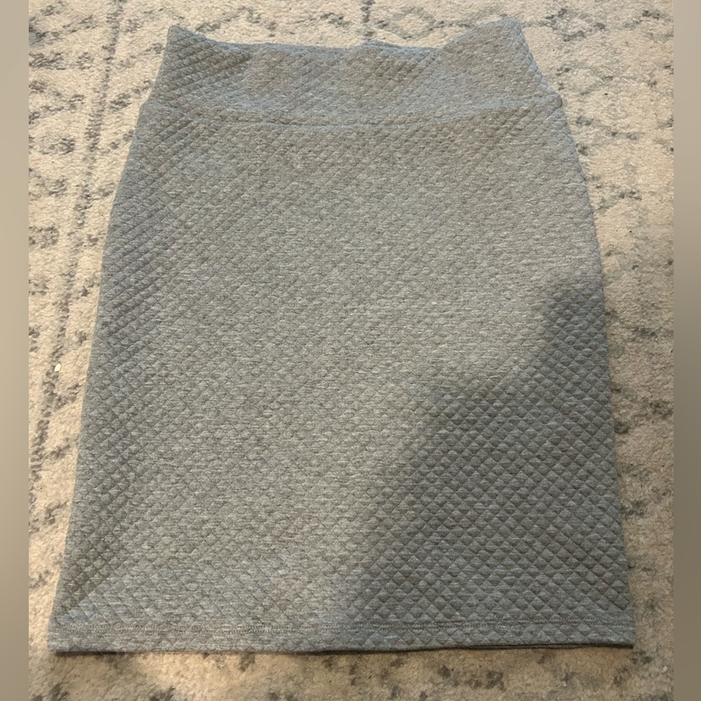Grey Quilted LuLaRoe “Cassie” Skirt